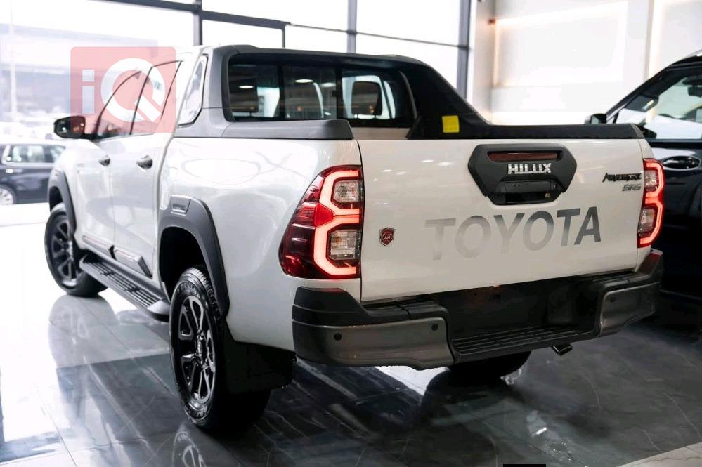 تويوتا هايلوكس